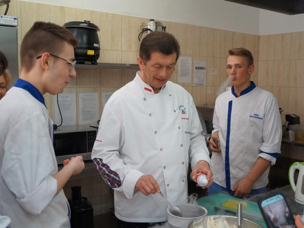 Ciekły azot w szkolnej kuchni