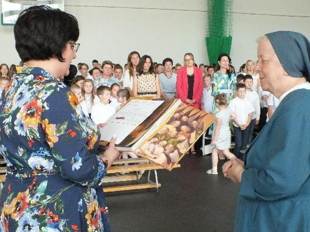 55 zdjęć z zakończenia roku szkolnego w Obrytem