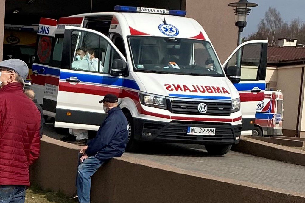 W kolejce na szczepienie