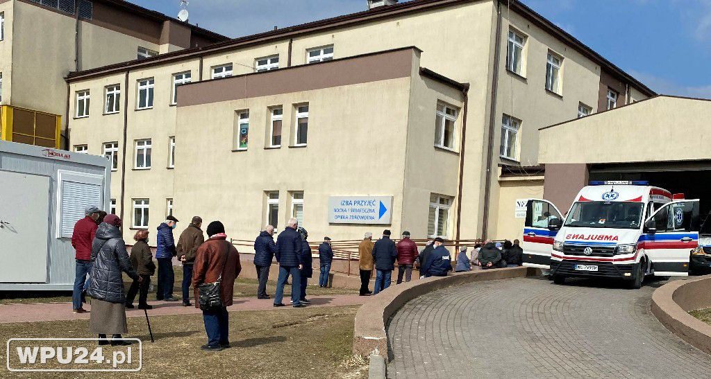 W kolejce na szczepienie
