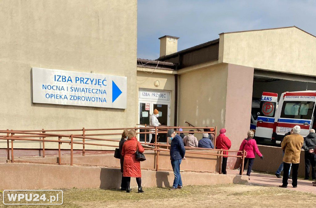 W kolejce na szczepienie