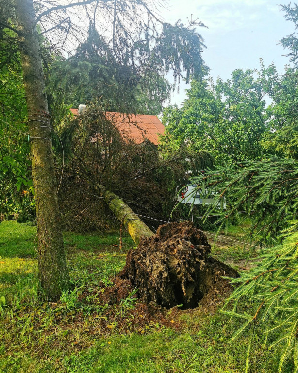 Lipcowa burza nad powiatem