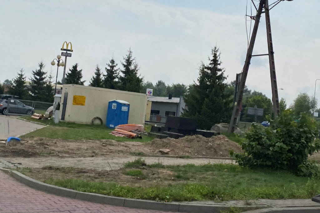 Nikły postęp prac na przebudowie ronda