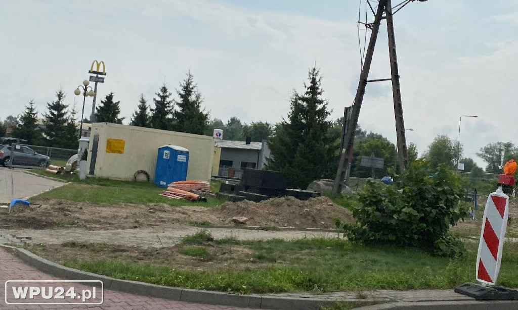 Nikły postęp prac na przebudowie ronda