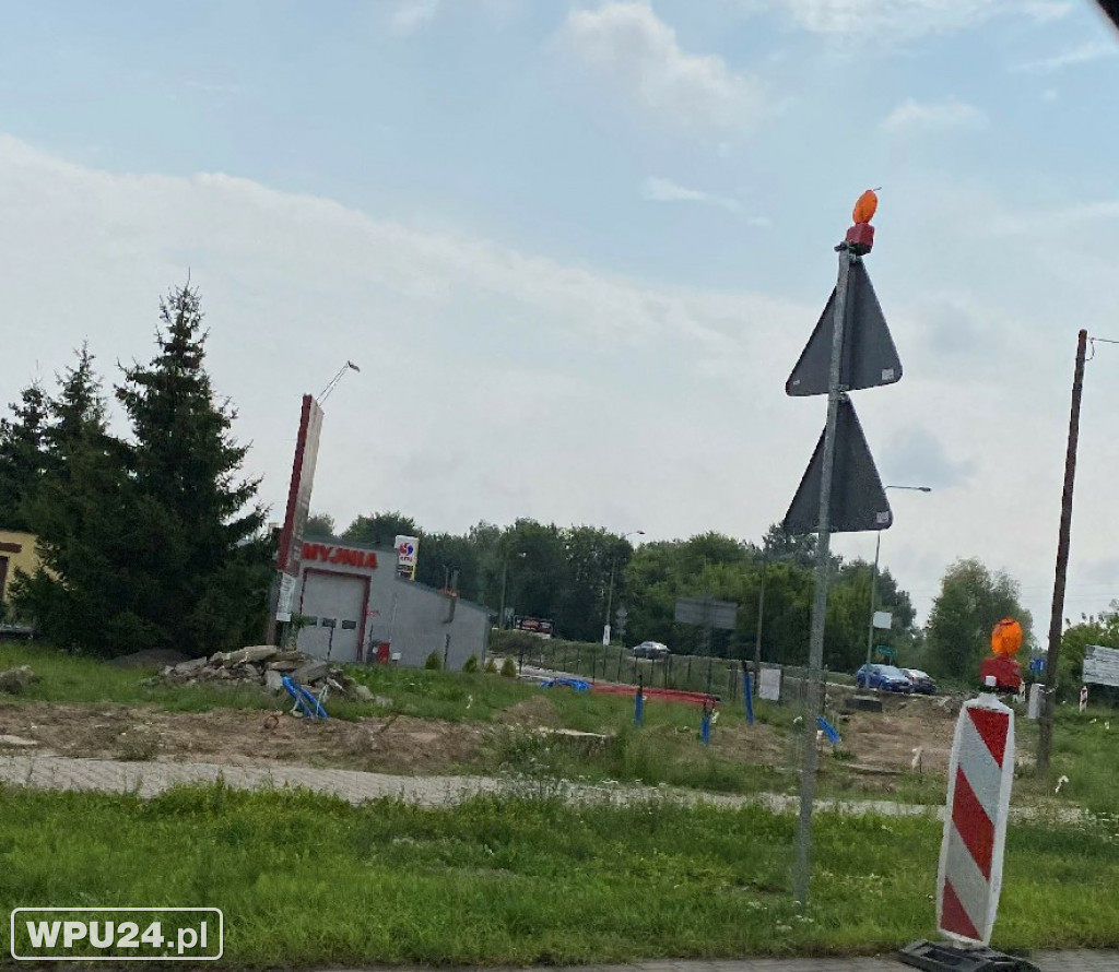 Nikły postęp prac na przebudowie ronda