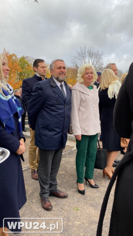 Odsłonięcie szkolnego pomnika
