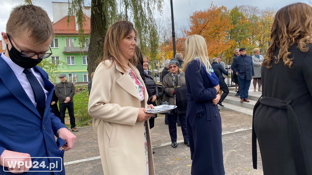 Odsłonięcie szkolnego pomnika