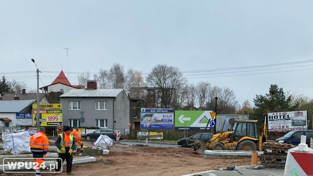 Postęp prac na rondzie DK 61 w Pułtusku