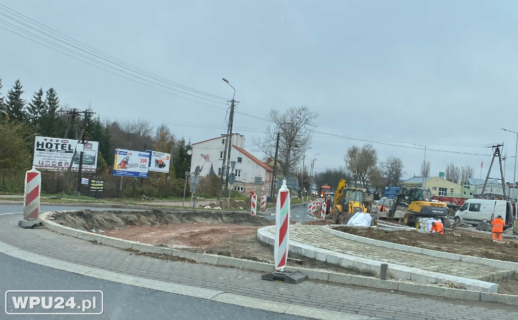 Postęp prac na rondzie DK 61 w Pułtusku