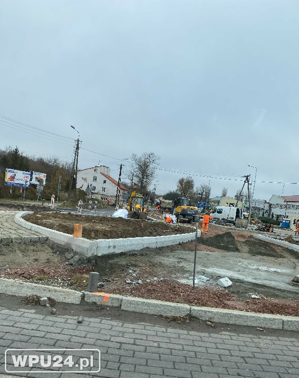 Postęp prac na rondzie DK 61 w Pułtusku