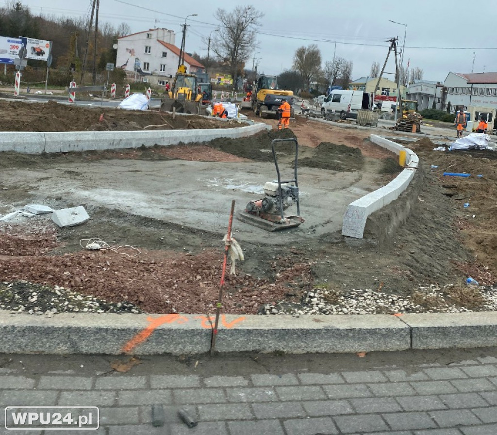 Postęp prac na rondzie DK 61 w Pułtusku