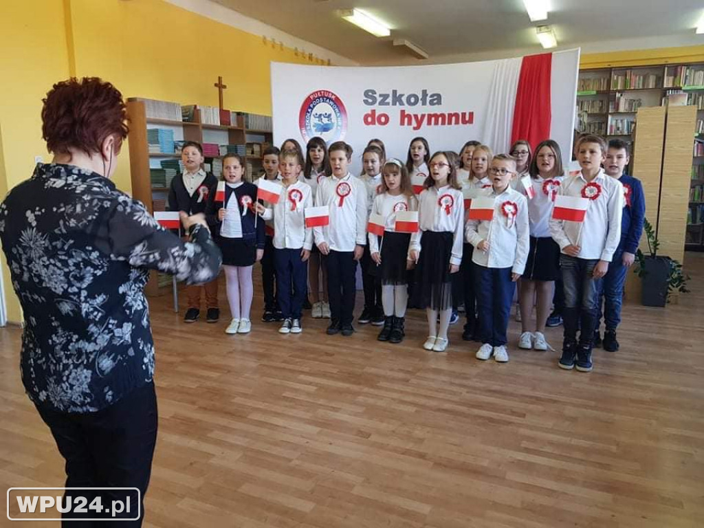 Szkolne świętowanie Święta Niepodległości