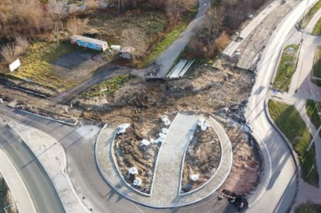 Widok na przebudowę ronda na DK61 w Pułtusku