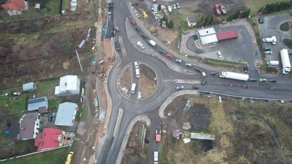 Prace końcowe przy przebudowie ronda w Pułtusku