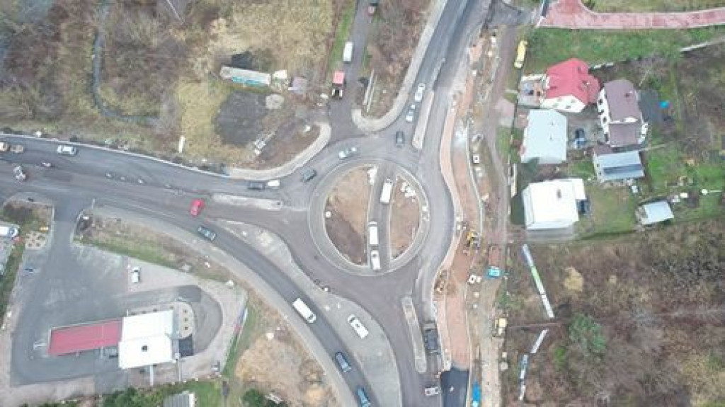 Prace końcowe przy przebudowie ronda w Pułtusku