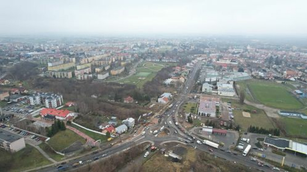 Prace końcowe przy przebudowie ronda w Pułtusku