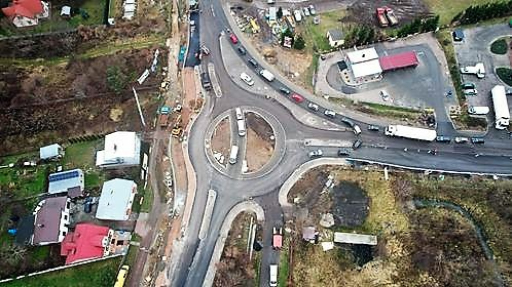 Prace końcowe przy przebudowie ronda w Pułtusku