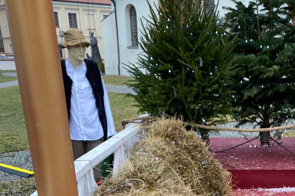 Żywa Szopka przed Bazyliką w dzień Epifanii