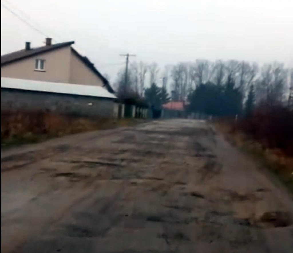 Takie mamy jeszcze drogi...