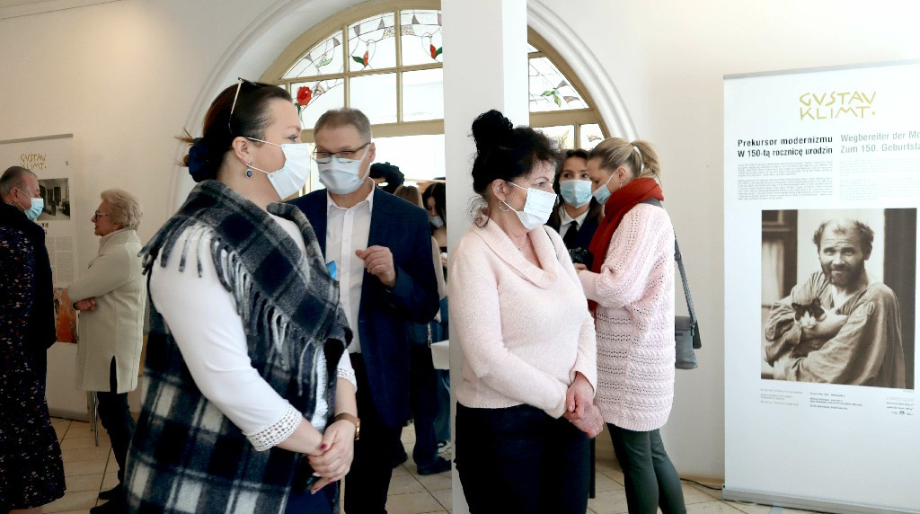 Złoto, piękno i bliskość dwojga ludzi
