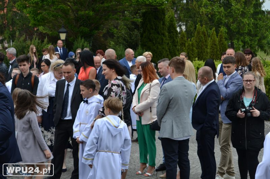 Pierwsza komunia na Popławach