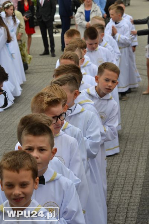 Pierwsza komunia na Popławach