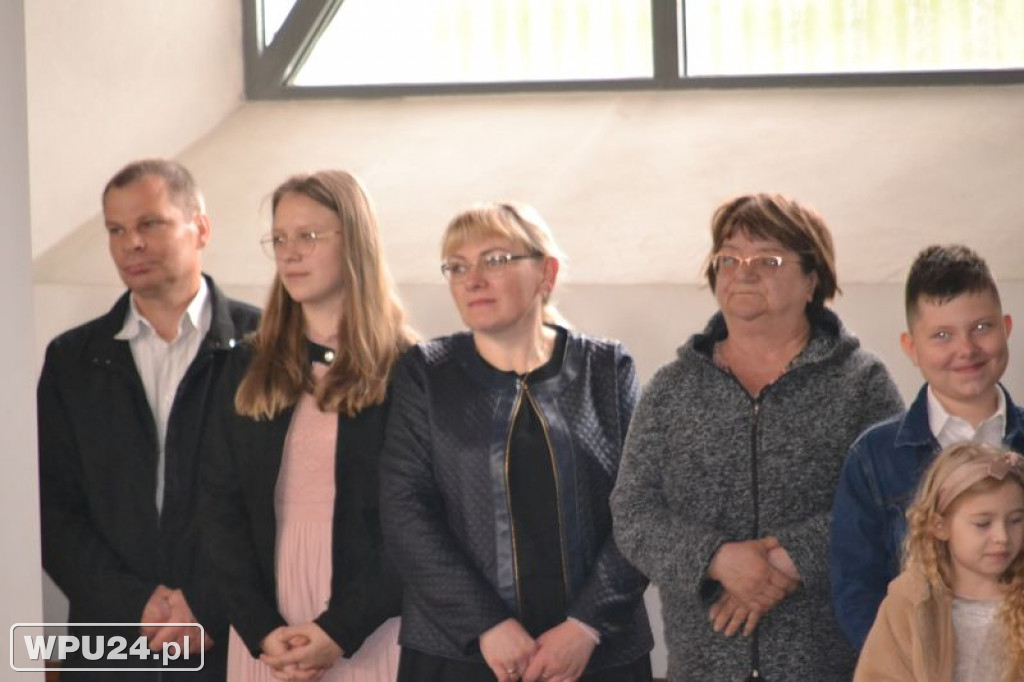 Pierwsza komunia na Popławach