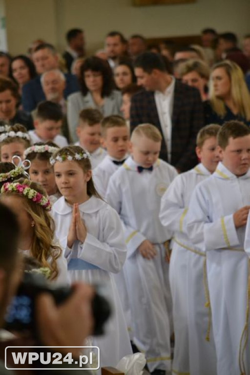 Pierwsza komunia na Popławach