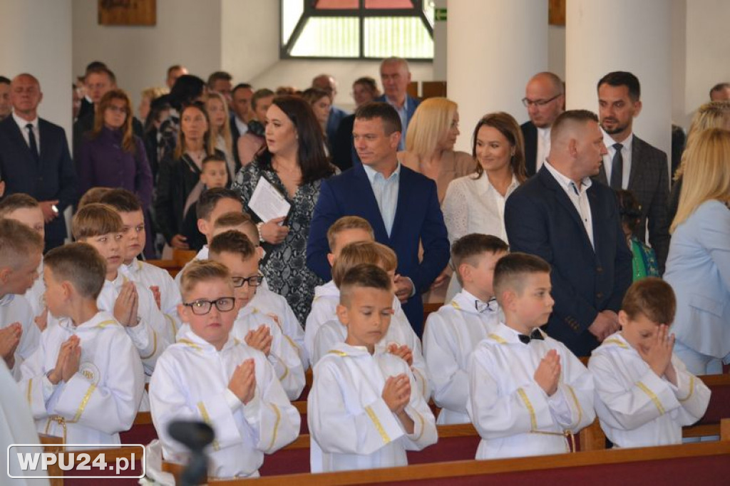 Pierwsza komunia na Popławach