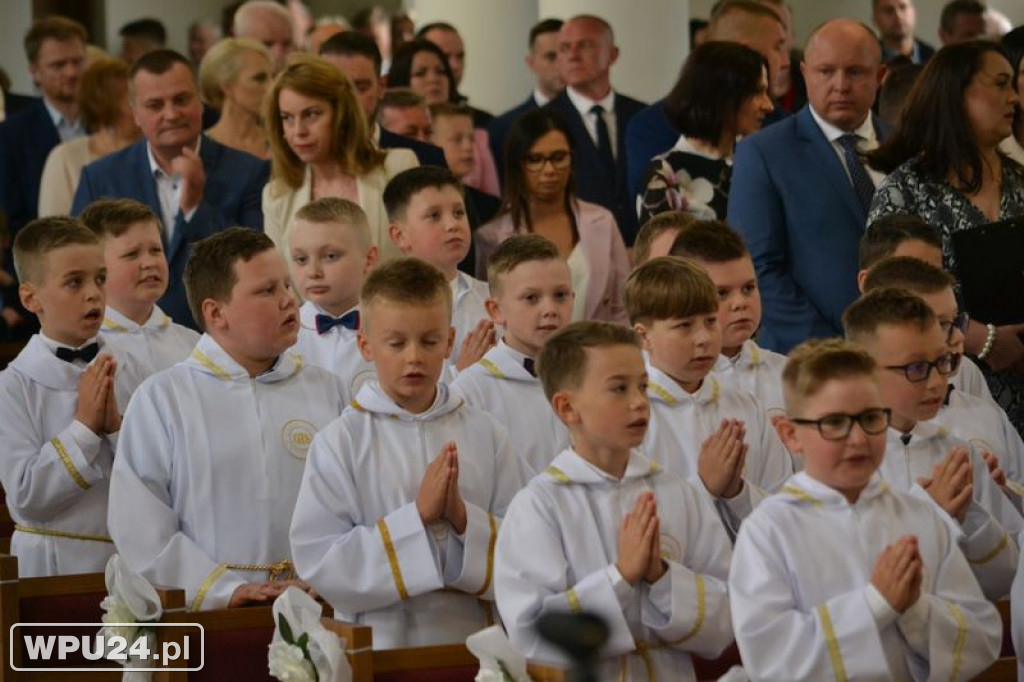 Pierwsza komunia na Popławach