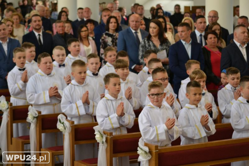 Pierwsza komunia na Popławach