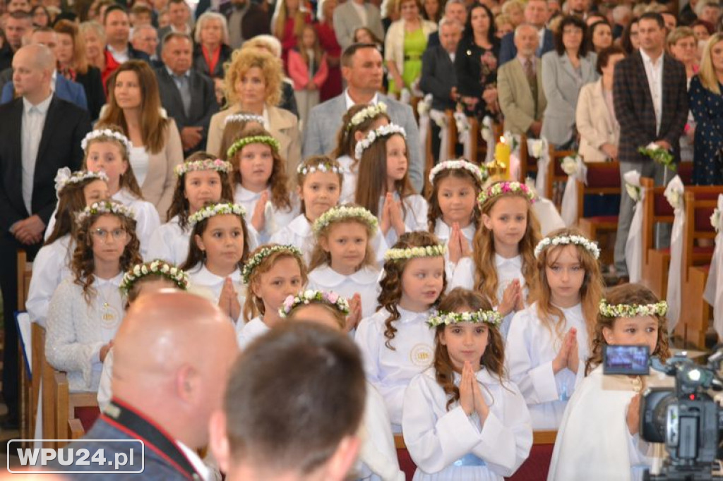 Pierwsza komunia na Popławach