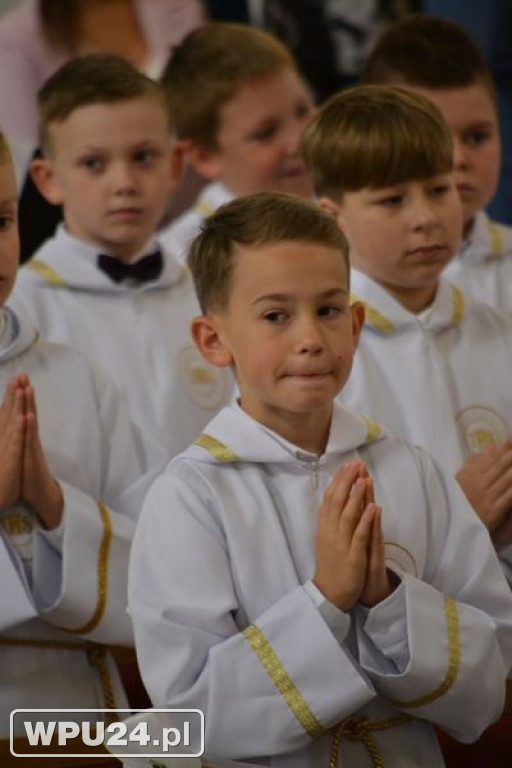 Pierwsza komunia na Popławach