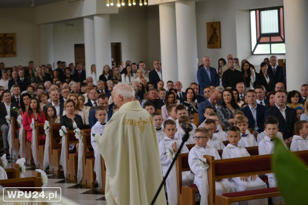 Pierwsza komunia na Popławach