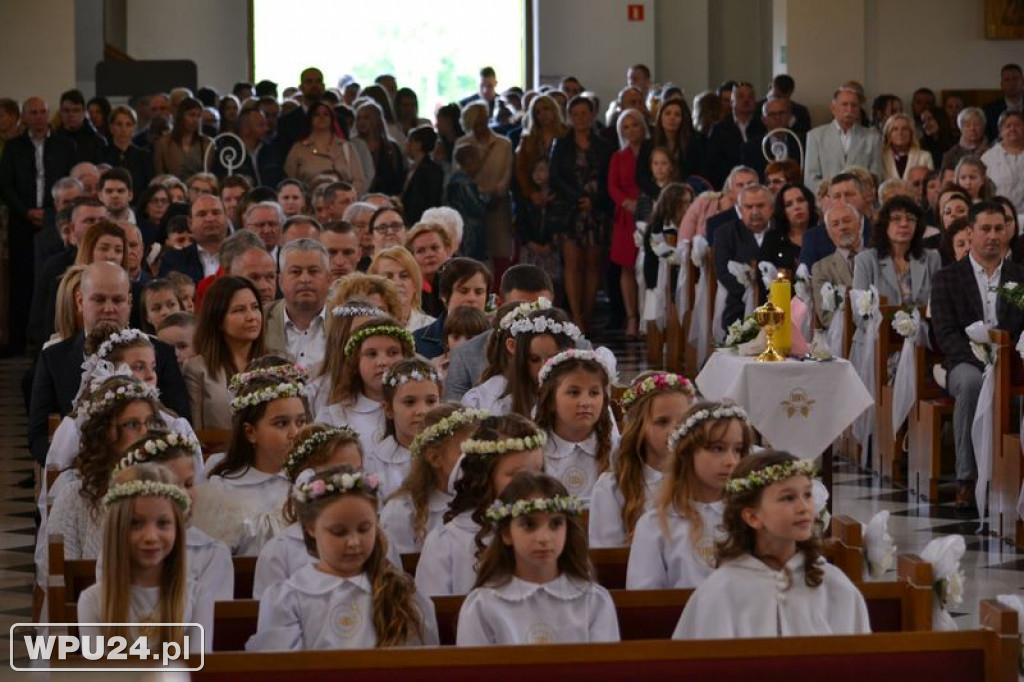 Pierwsza komunia na Popławach