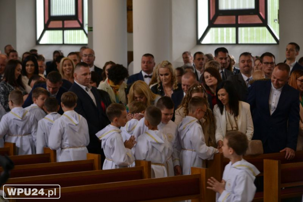 Pierwsza komunia na Popławach
