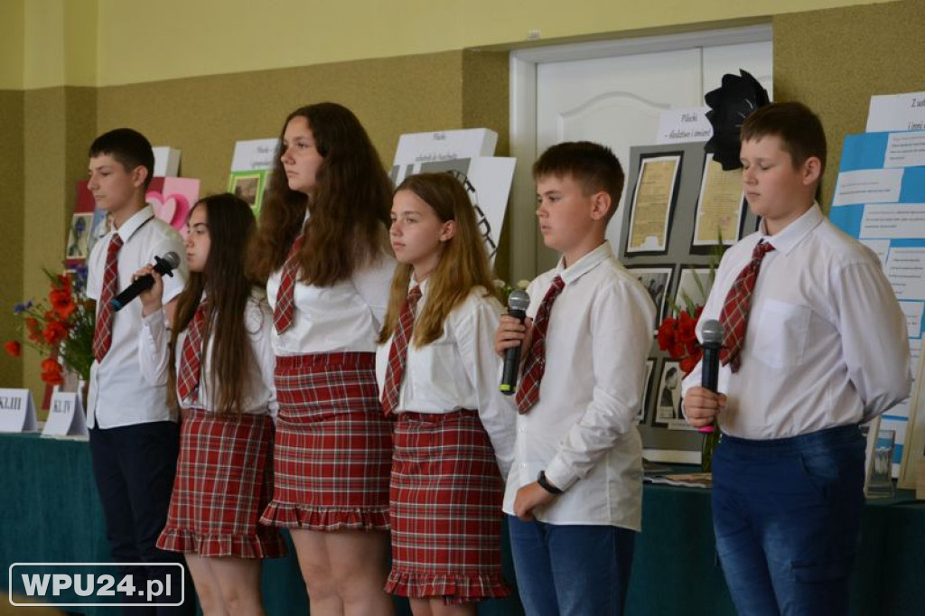 10 lecie przyjęcia Patrona szkole w Przemiarowie