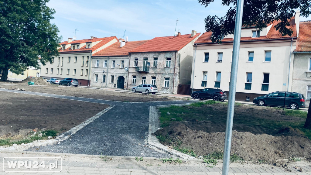 Jeszcze pracują na Placu Piłsudskiego