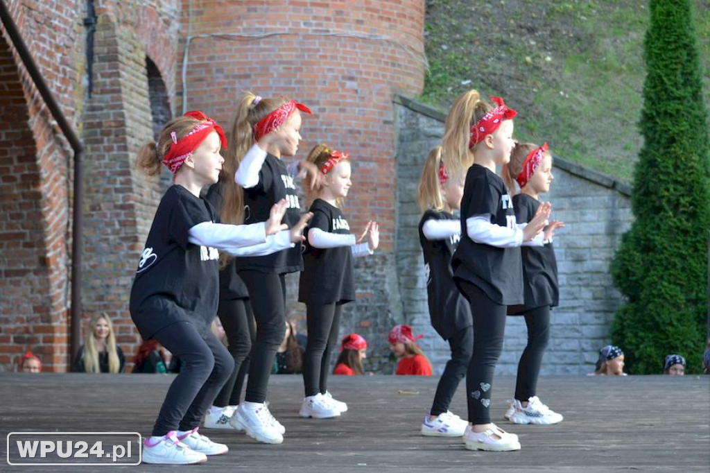 Taneczne show grup SWAG