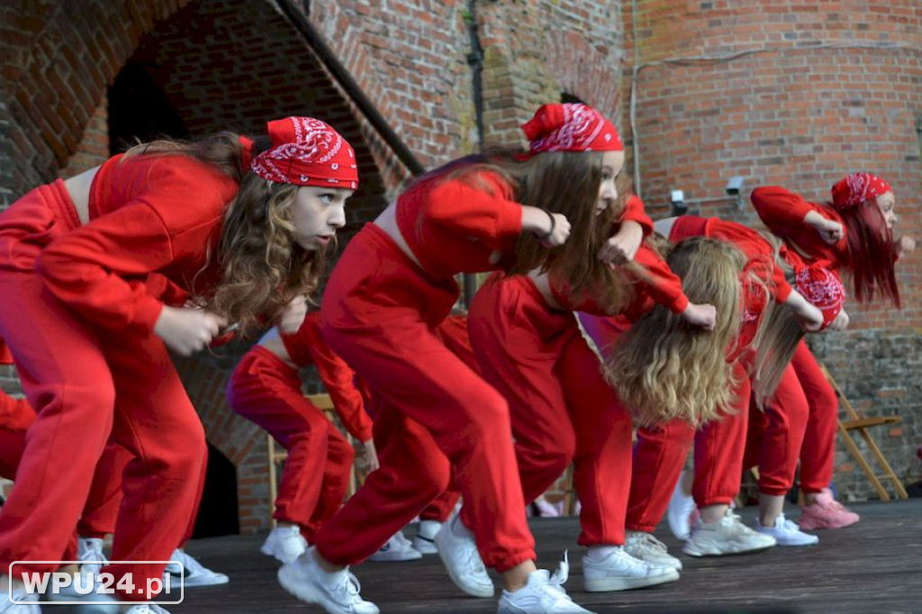 Taneczne show grup SWAG