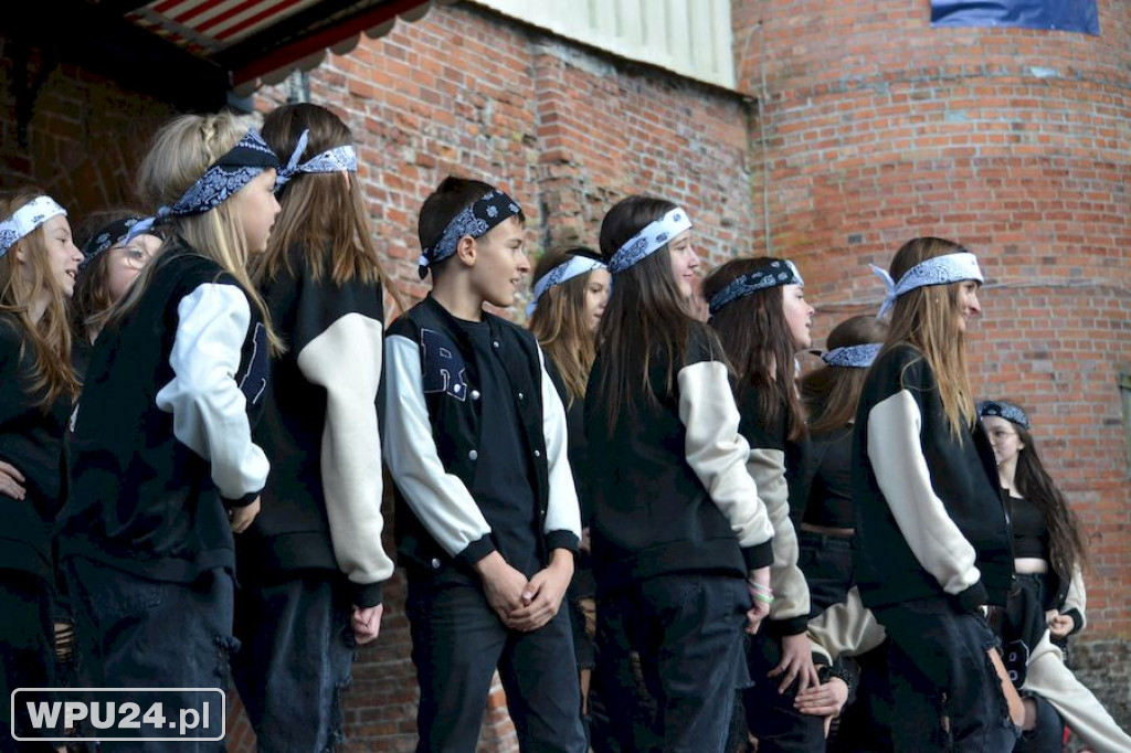 Taneczne show grup SWAG