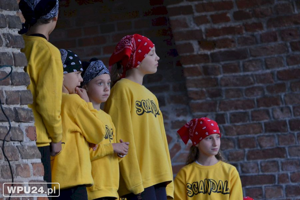 Taneczne show grup SWAG