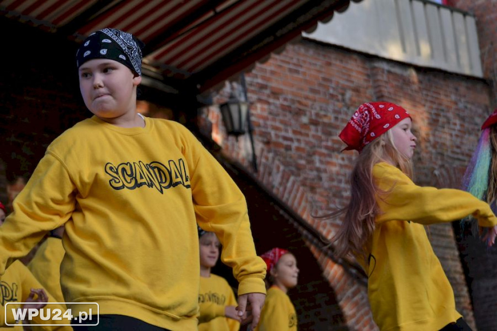 Taneczne show grup SWAG