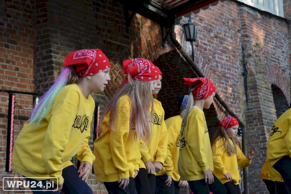 Taneczne show grup SWAG