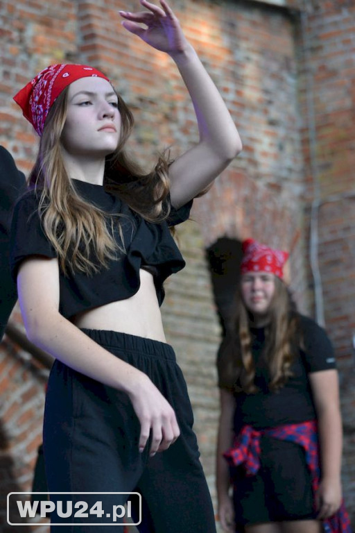 Taneczne show grup SWAG
