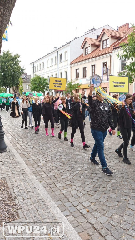 Barwny Korowód w Pułtusku