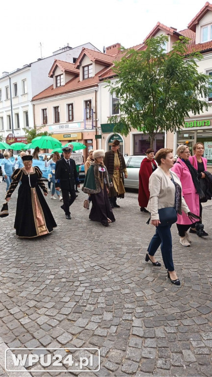 Barwny Korowód w Pułtusku
