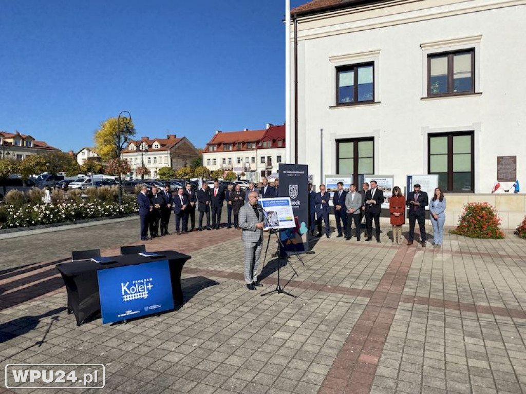 Podpisanie umowy Kolej+