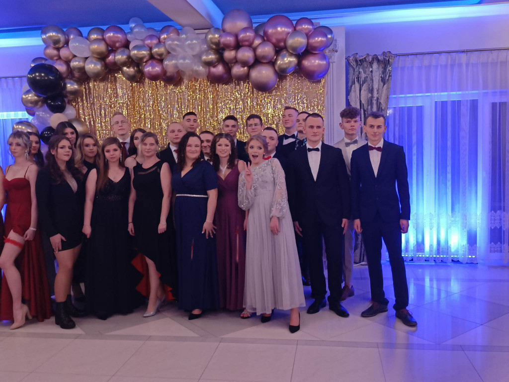 Nie tańczyli w mundurach