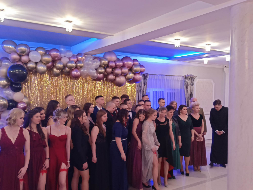 Nie tańczyli w mundurach